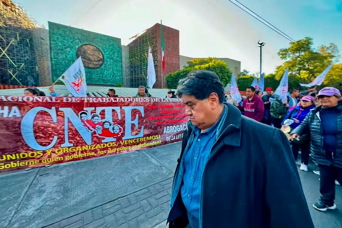 La CNTE busca regresar a 1968